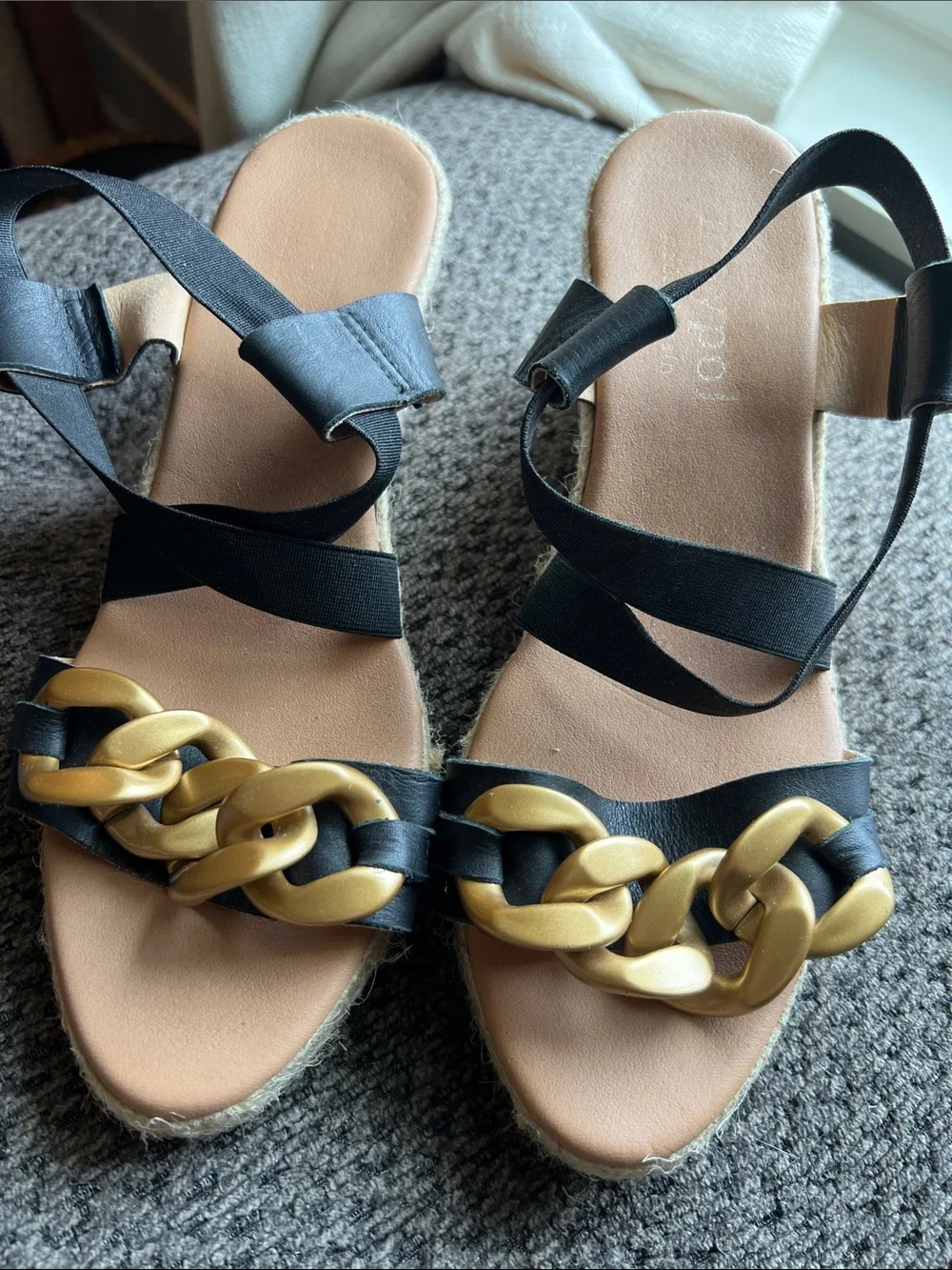 Maypol Black Espadrille Wedge Sandals with Gold Chain Accent Sz 39